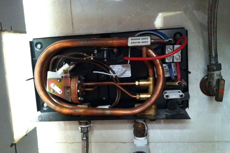 A EARTHTALK tankless