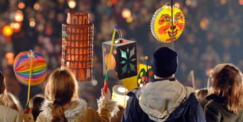 A GERMAN lantern_parade_03-350x176