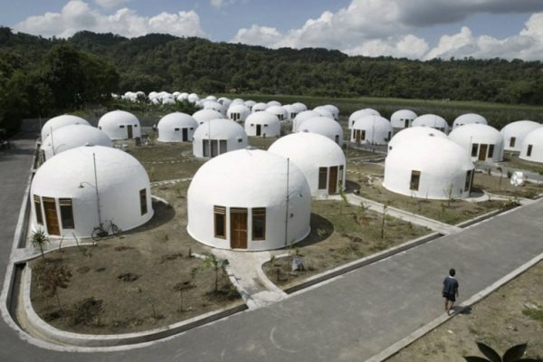 EARTHTALK: CLIMATE RESILENT HOUSES