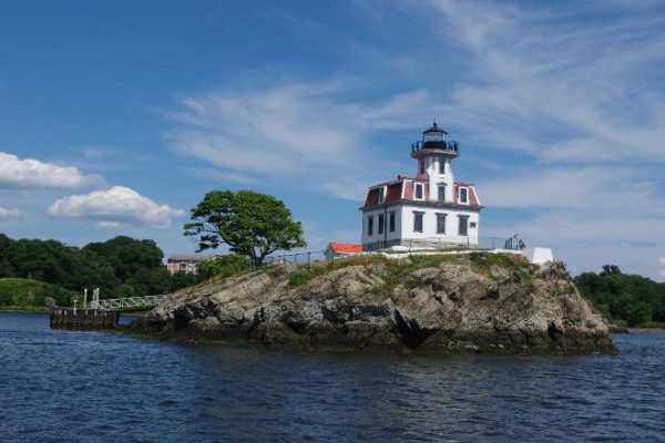 POMHAM ROCKS LIGHTHOUSE