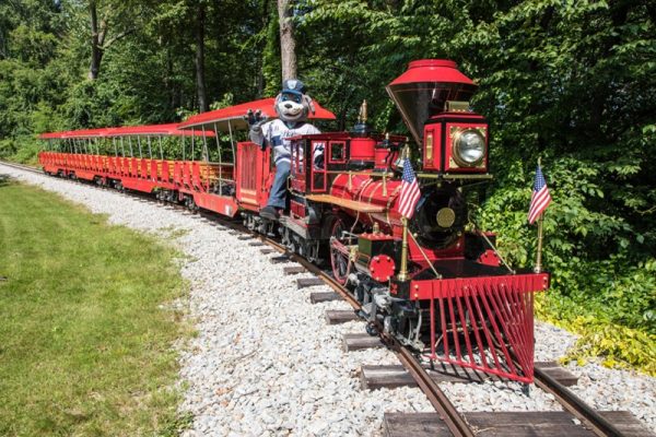 HISTORIC COMMUNITY BIRTHDAY BASH
