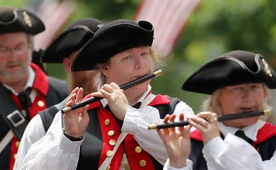 THE GASPEE DAYS PARADE – PAWTUXET, RI