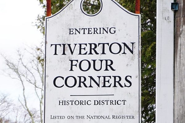 TIVERTON FOUR CORNERS